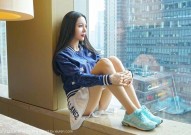 私房女神宅男女神慕羽茜私房大秀迷人酥胸直接秒杀柳岩