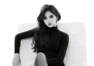 吴艳妮晒肯豆风写真 网友吐槽：修图太狠 亲妈都认不出来
